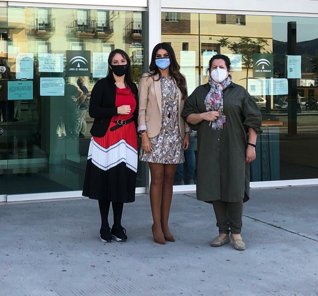 La delegada de Justicia en Málaga, Nuria Rodríguez, visita los juzgados de Vélez-Málaga