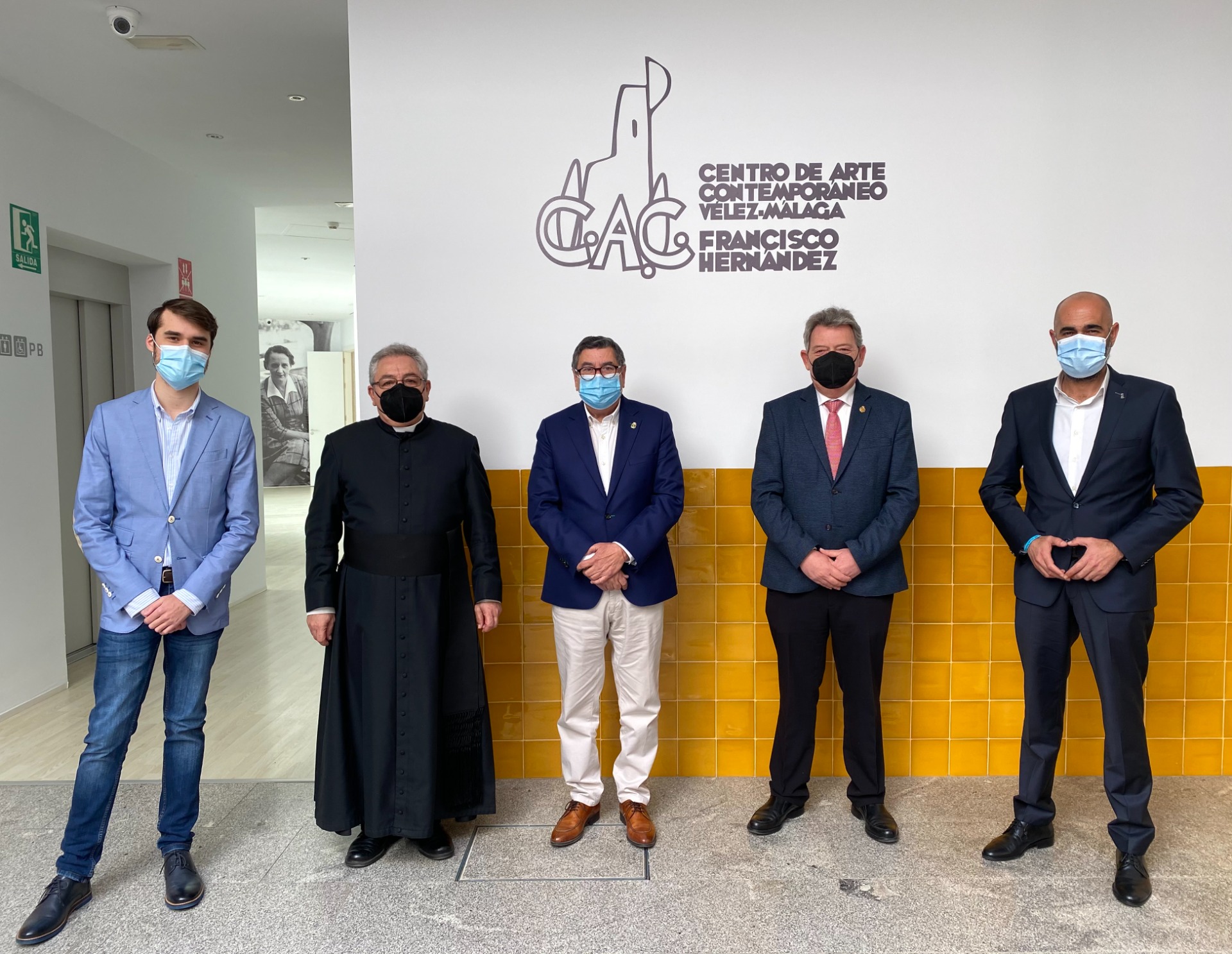 Presentación de la revista anual cofrade 'El Guión' realizada por la Agrupación de Cofradías de Semana Santa de Vélez-Málaga