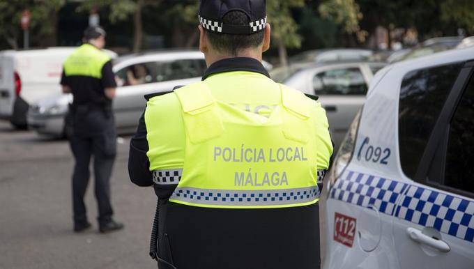 Imagen de recurso de dos agentes de la Policía Local de Málaga
