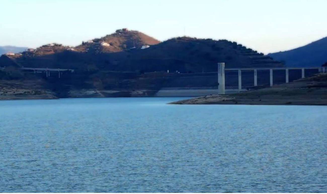 Vista del embalse de la Viñuela en la Axarquía malagueña / Junta de Andalucía